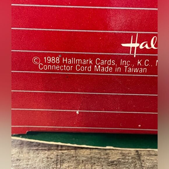 Hallmark 1988 Brass Magic Radiant Tree with Doves Keepsake Ornament In Box - Picture 8 of 11